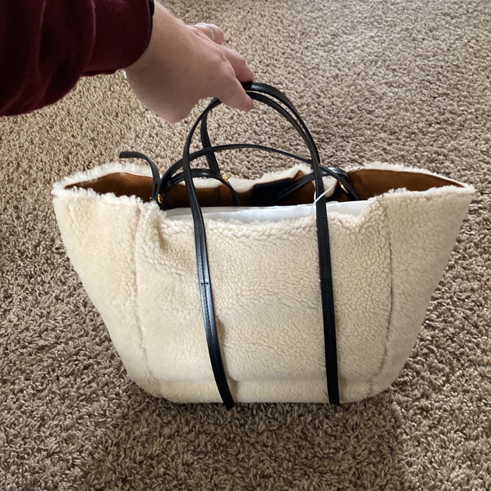 Carolina Santo Domingo Caspia Mini Shearling Tote - Picture 13 of 16